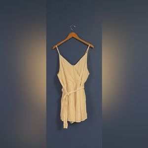 Cream romper